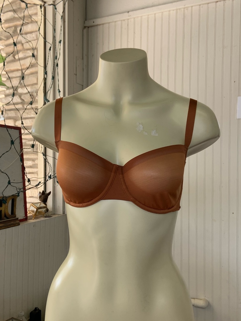 New SKIMS Satin Underwire No Show Bronze Bra